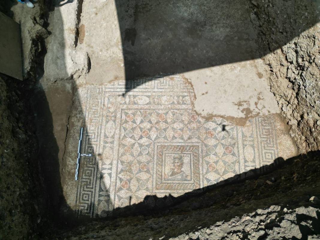 Side Antik Kenti'nde kazıda mozaik bulundu! Tam 2 bin yıllık. Birçok sır açığa çıkacak 18